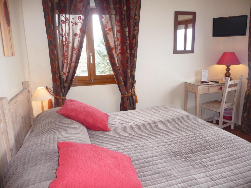 L'Oasis Otel Évian-les-Bains Oda fotoğraf