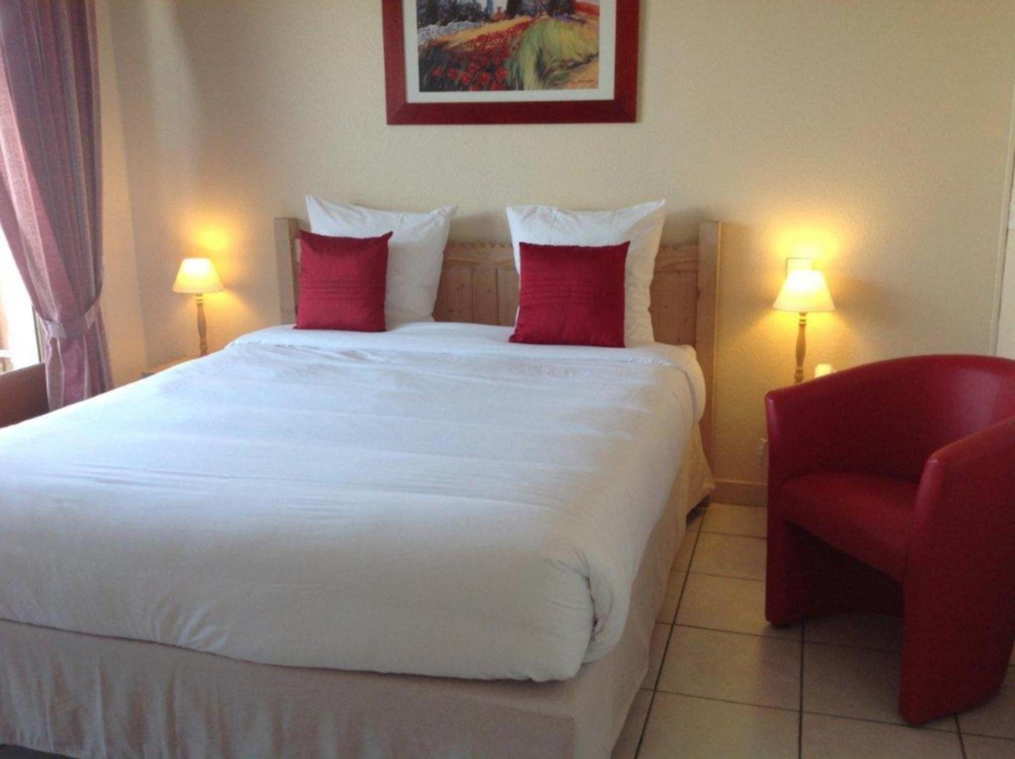 L'Oasis Otel Évian-les-Bains Oda fotoğraf