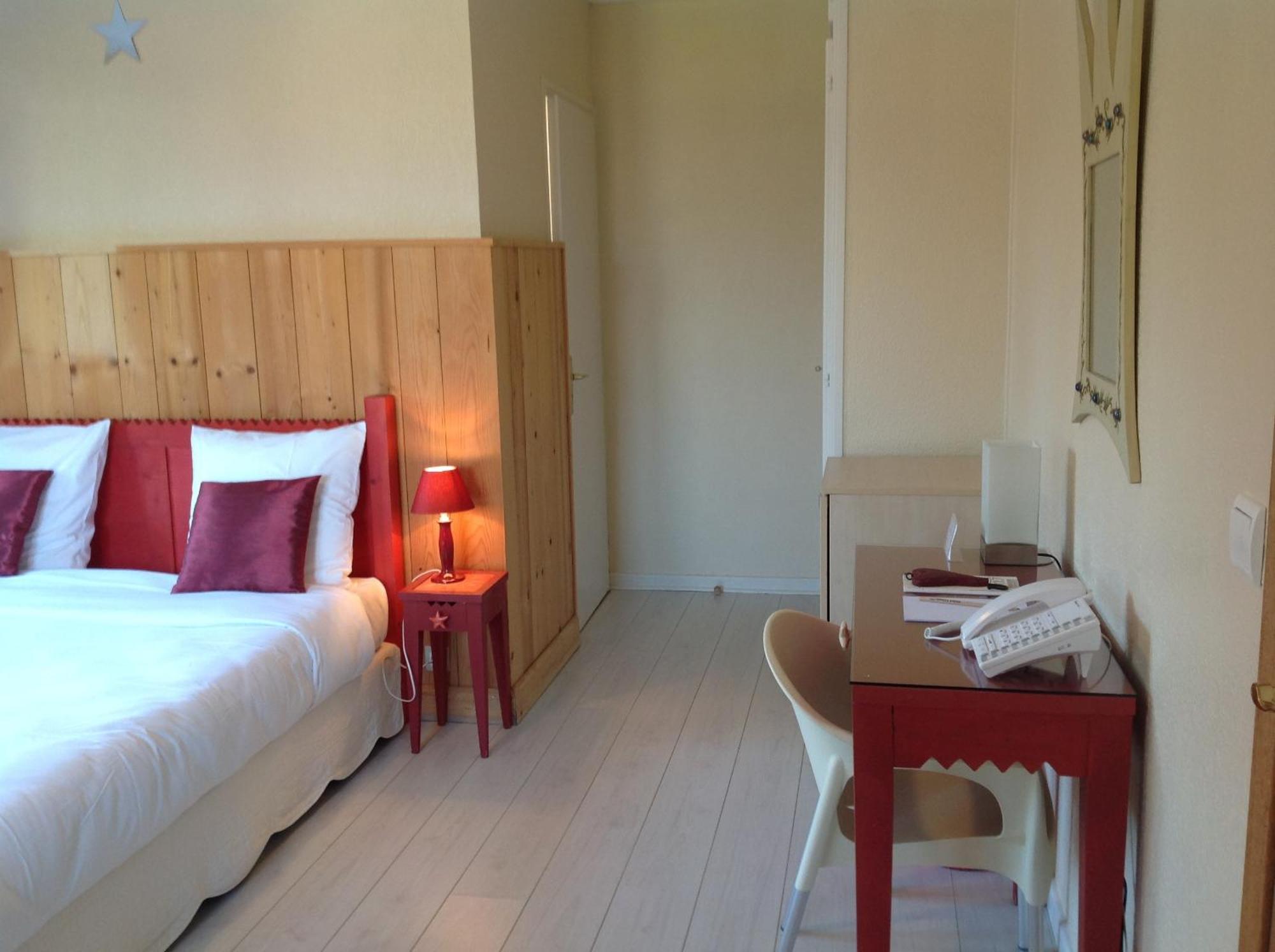 L'Oasis Otel Évian-les-Bains Oda fotoğraf
